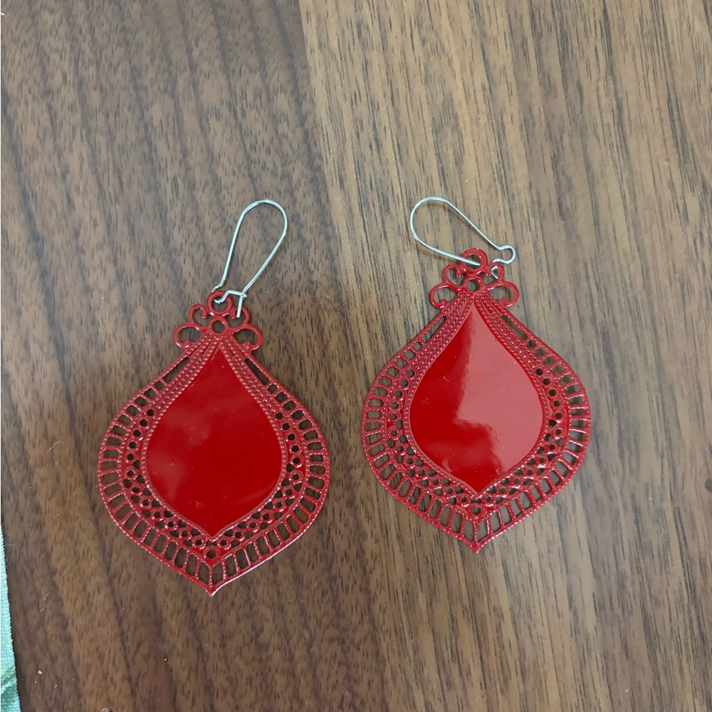 Elegant Red Teardrop Earrings